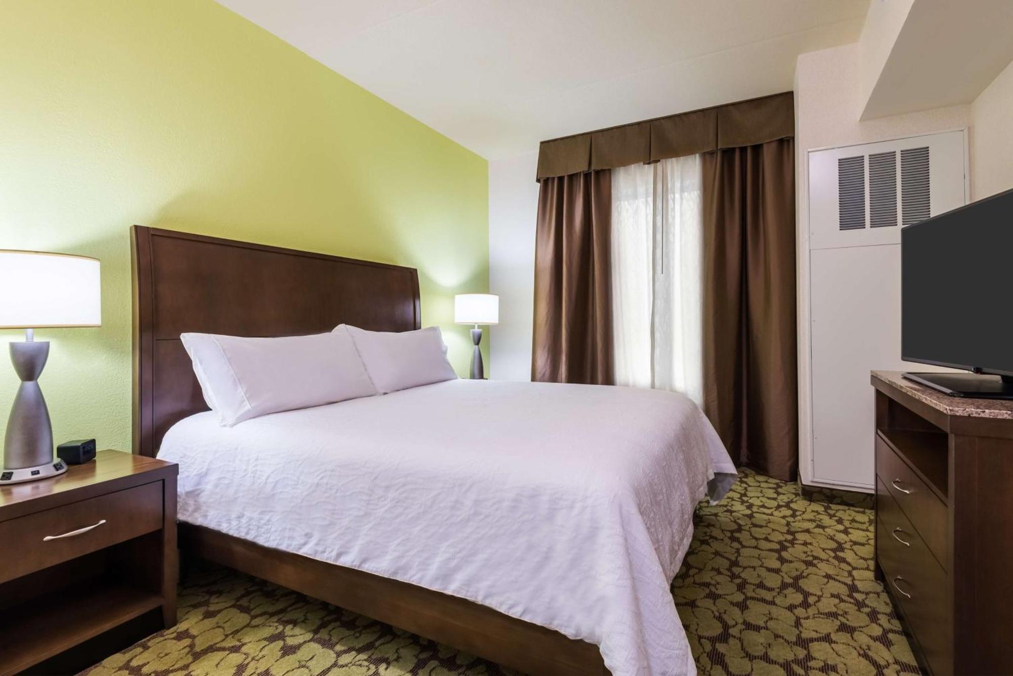 Hilton Garden Inn Уэйн Экстерьер фото