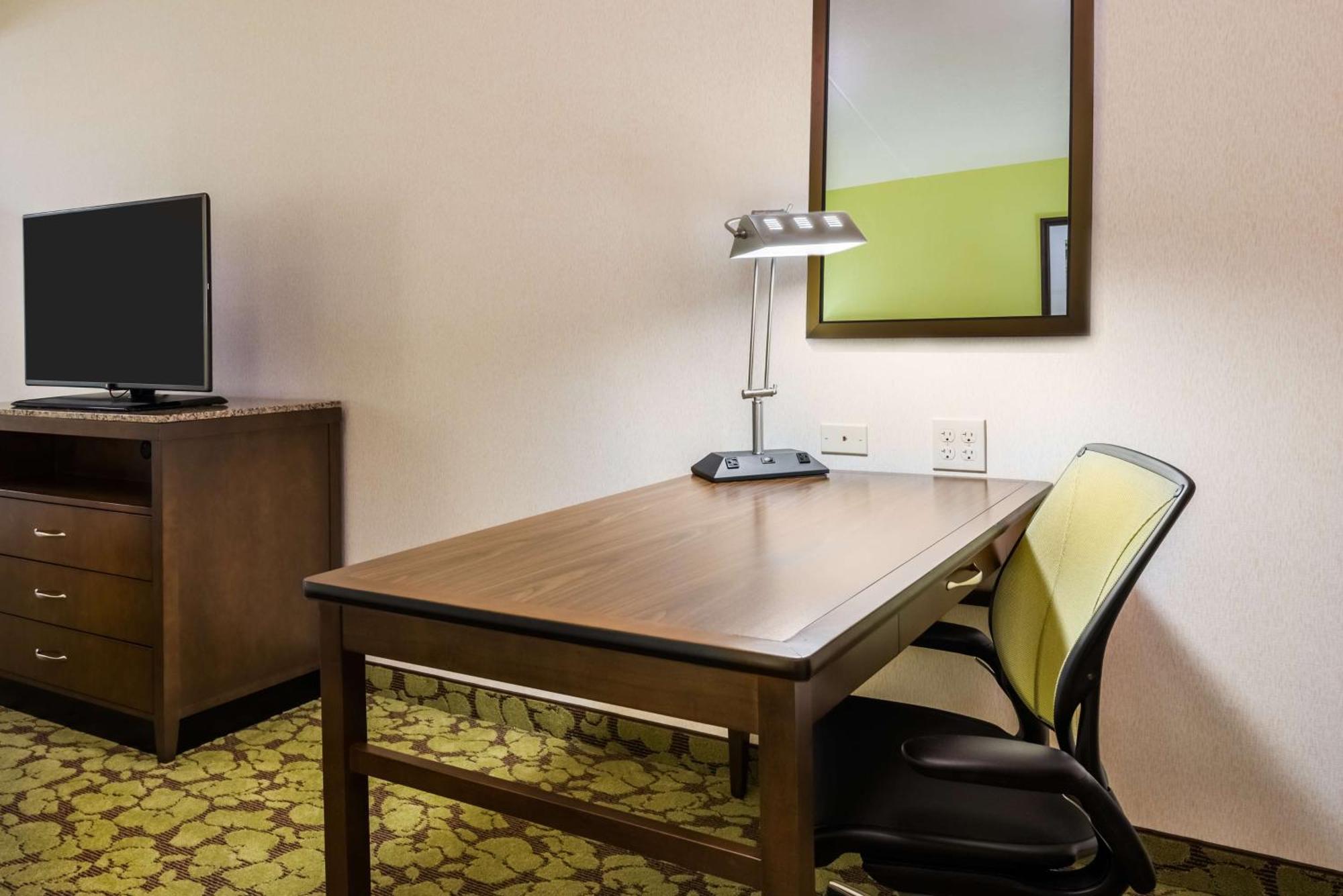 Hilton Garden Inn Уэйн Экстерьер фото