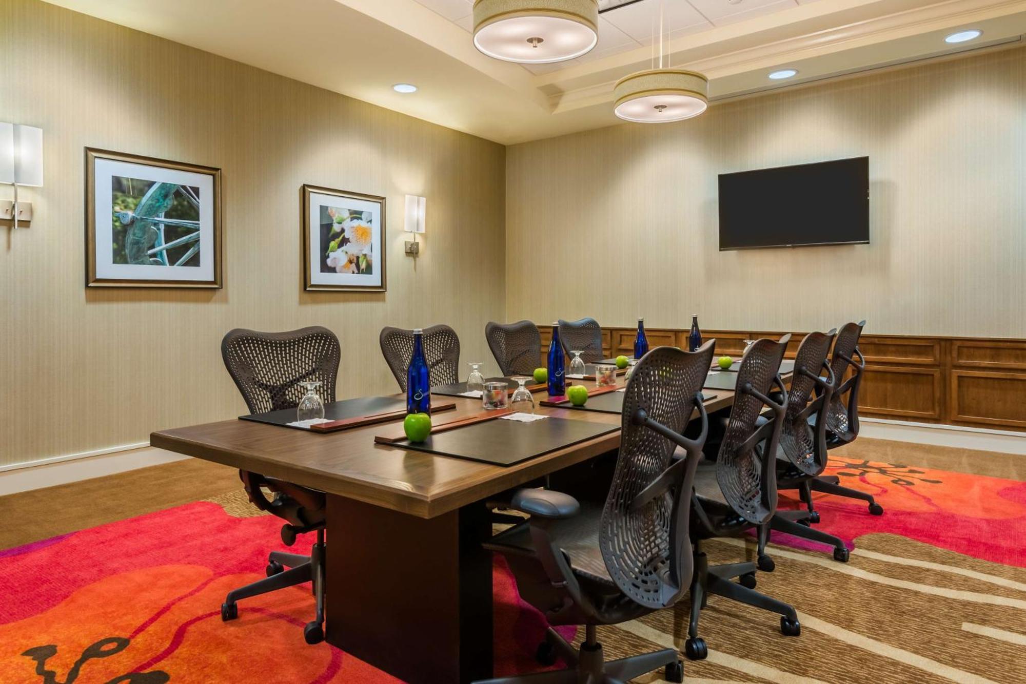 Hilton Garden Inn Уэйн Экстерьер фото