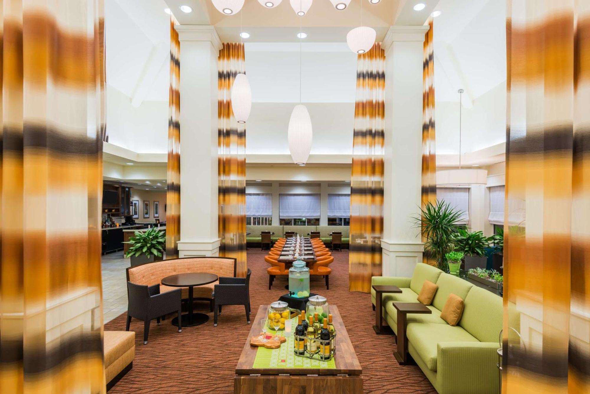 Hilton Garden Inn Уэйн Экстерьер фото