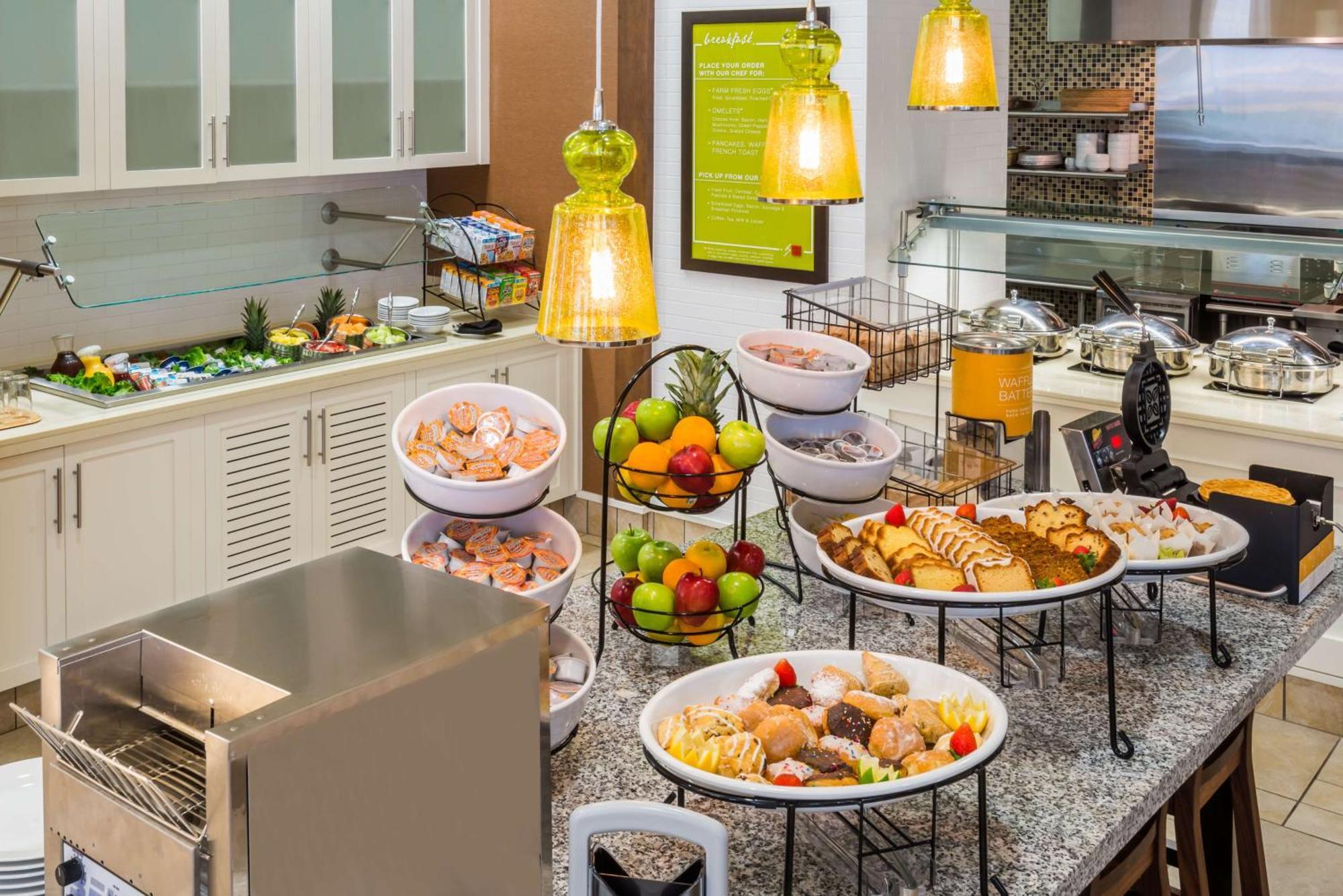 Hilton Garden Inn Уэйн Экстерьер фото